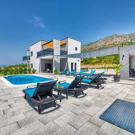 Luxury Bava-5minutes To Center