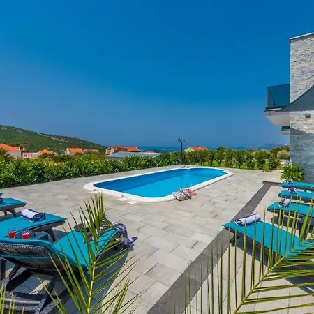 Villa Luxury Bava-5minutes To Center *