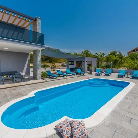 Villa Luxury Bava-5minutes To Center *