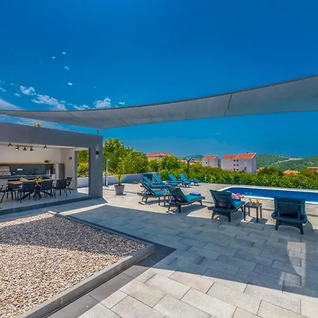 Luxury Bava-5minutes To Center * Zvekovica