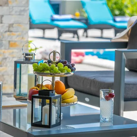 فيلة Luxury Bava-5minutes To Center Zvekovica