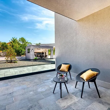 Luxury Bava-5minutes To Center Zvekovica