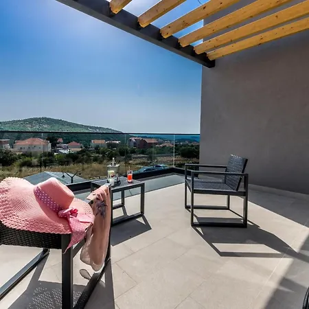 Luxury Bava-5minutes To Center Villa Zvekovica