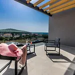 Luxury Bava-5minutes To Center Villa Zvekovica