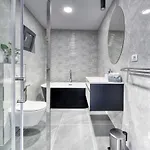 Luxury Bava-5minutes To Center