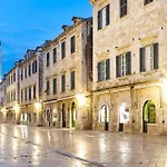 Luxury Bava-5minutes To Center Villa